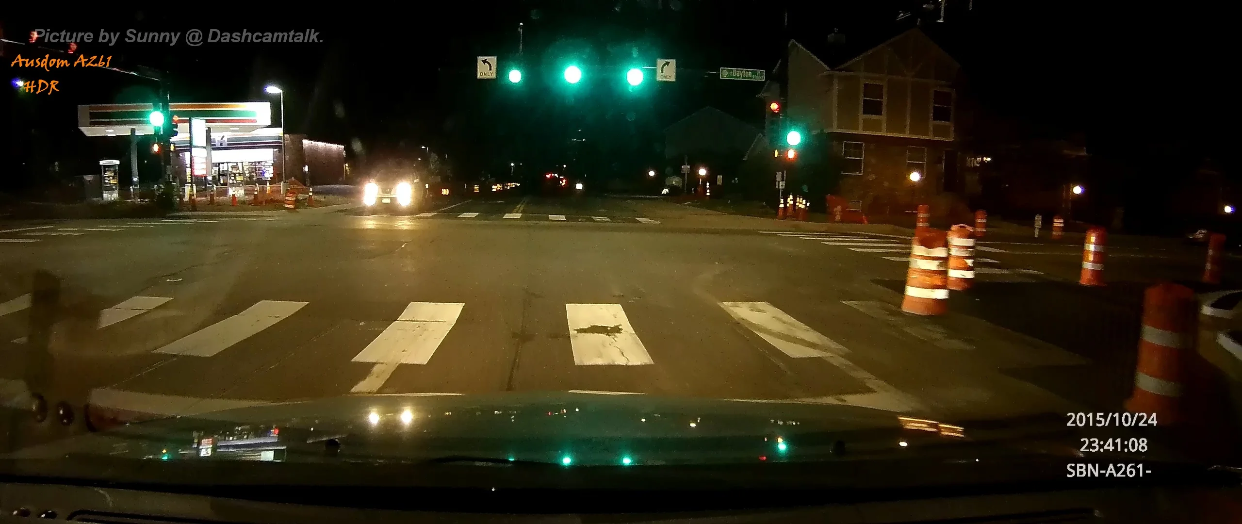2015-10-24-23-40-27.MOV_20151027_193922.234.webp