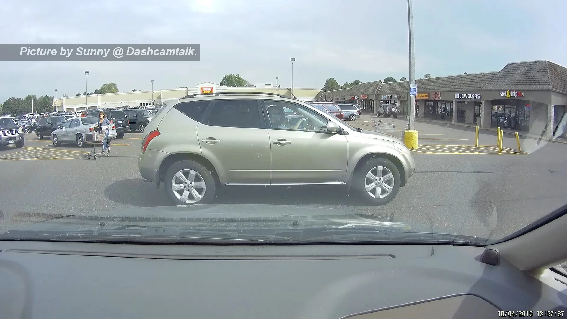 2015_1004_135541_008.MOV_20151004_161555.140.webp