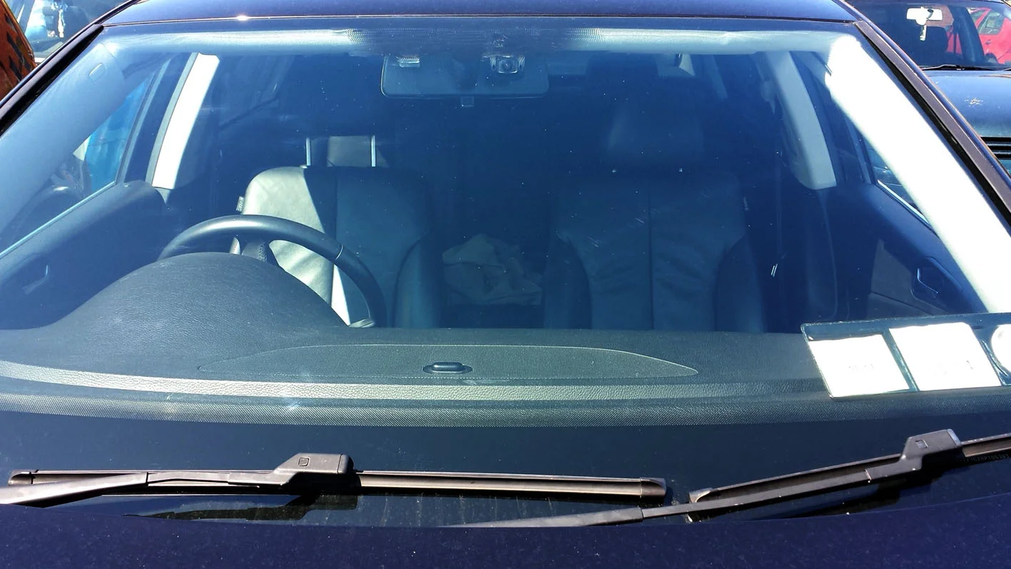 B40 Mounted IN Car (1).webp