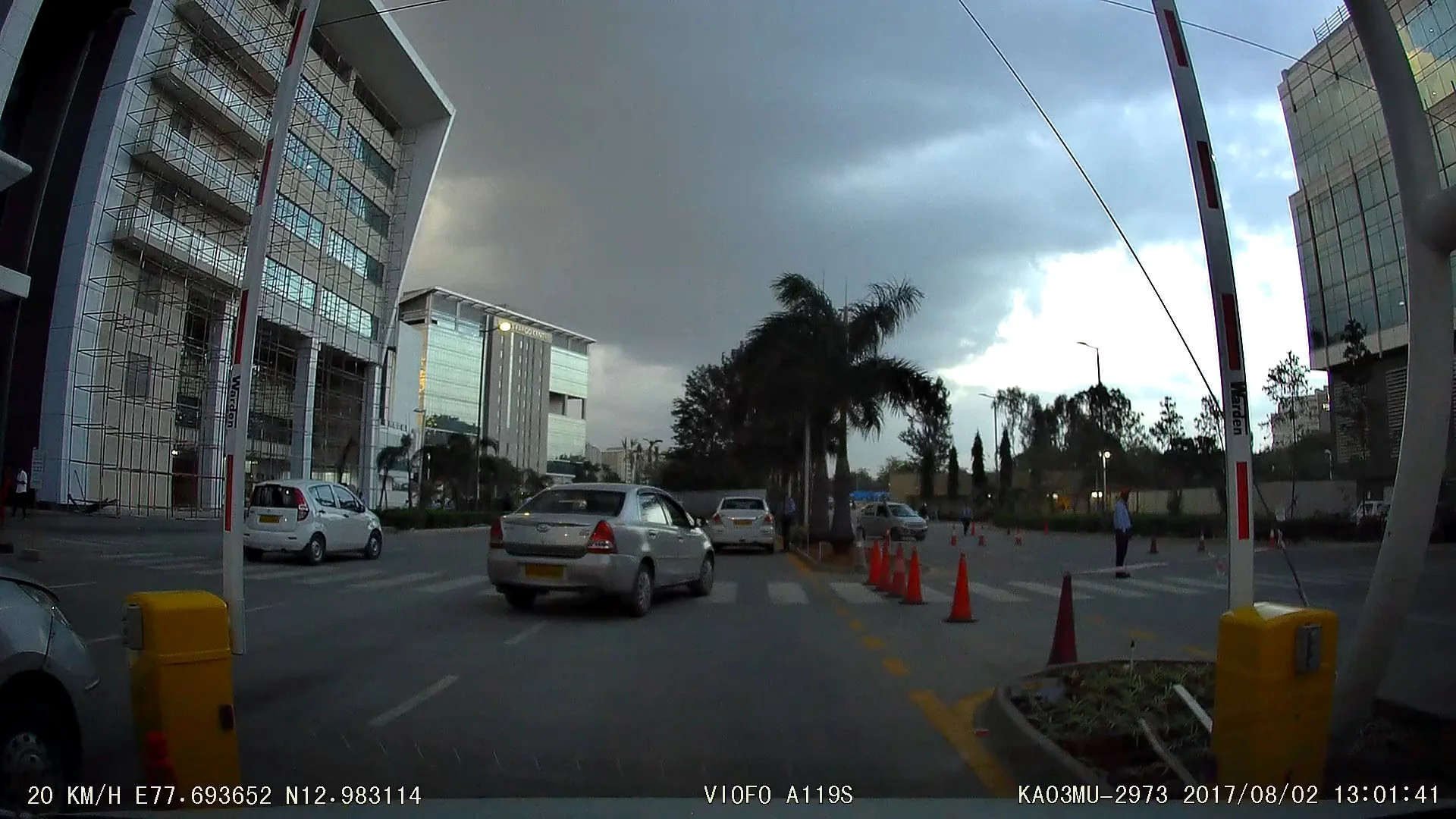 Evening.MP4_snapshot_01.53_[2017.08.03_18.27.00].webp