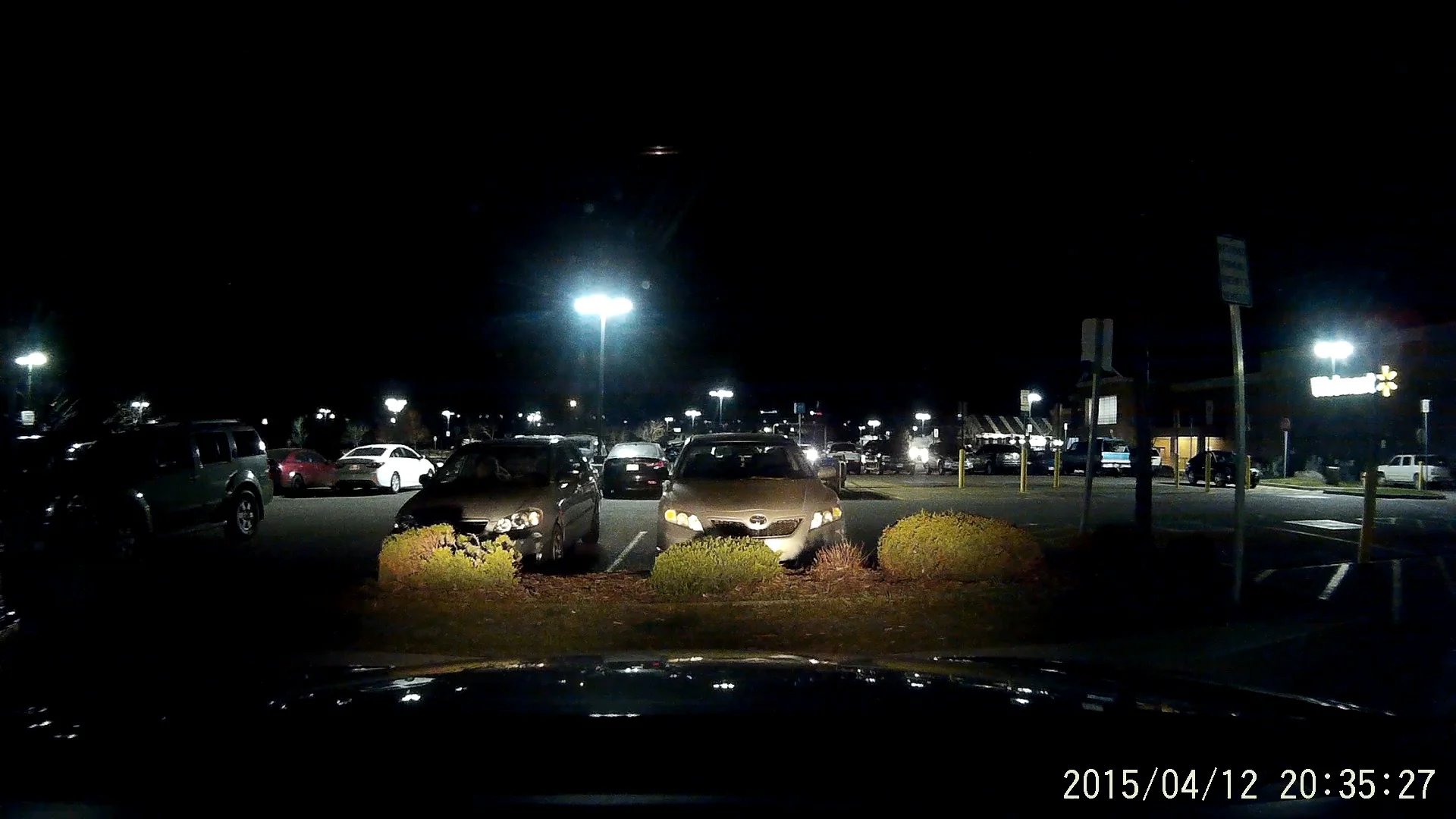 Frame 2015.04.12 20-35-27 (0-05-22.132).webp