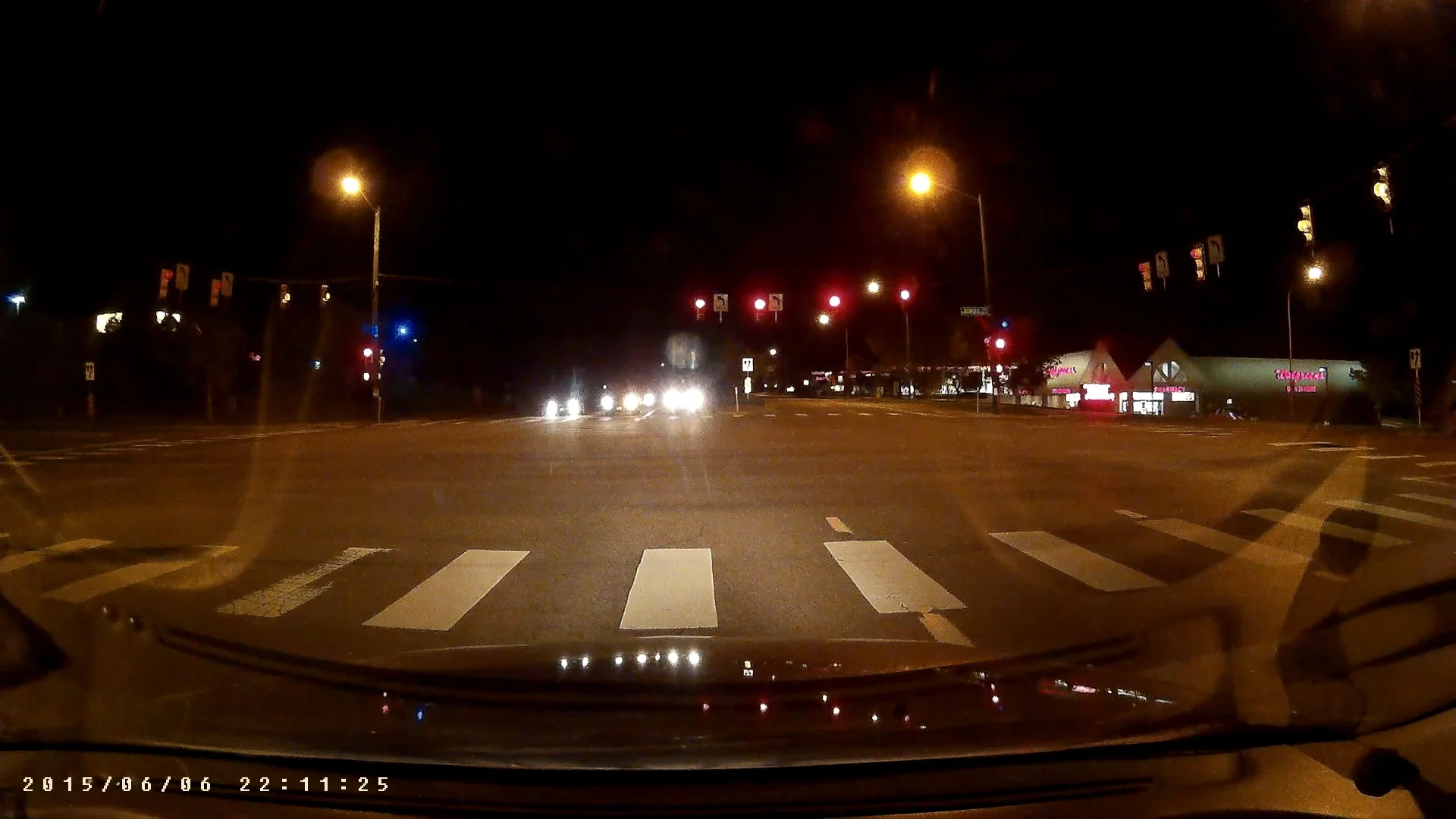 Frame 2015.06.06 22-11-25 (0-07-34.112).webp