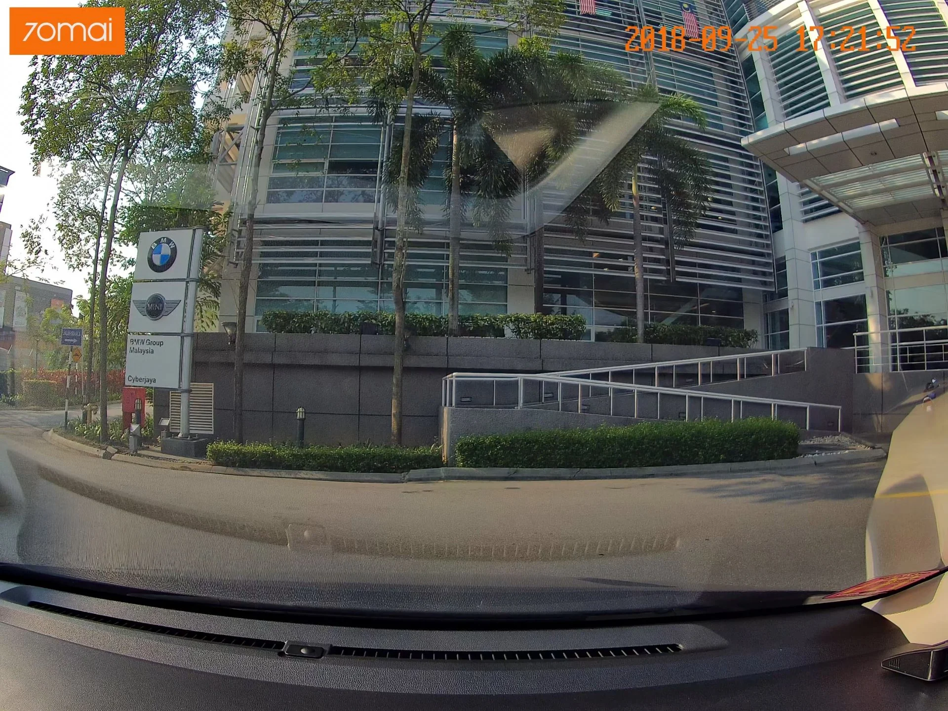 NO20180925-172151-000241.MP4_snapshot_00.00.875.webp