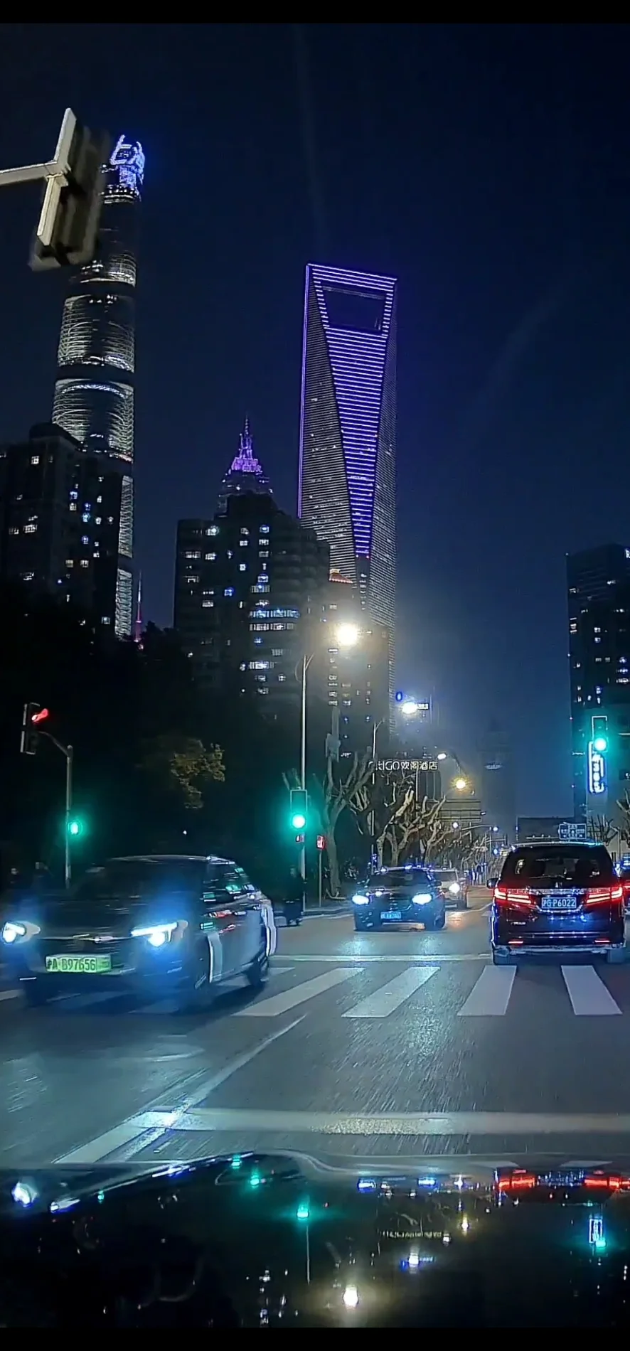 Screenshot_20250306_210956_Video Player.webp