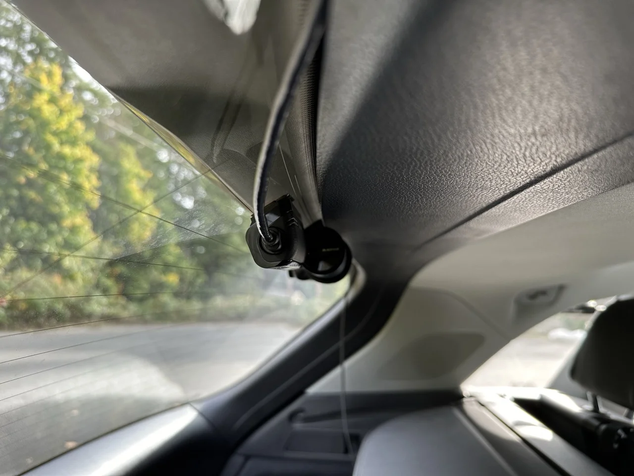 U3000 rear cam installed on rear window.jpeg