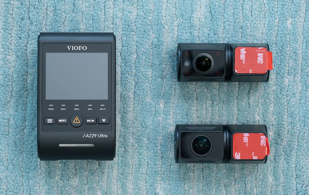 Viofo A229 Ultra 3CH on ground.webp