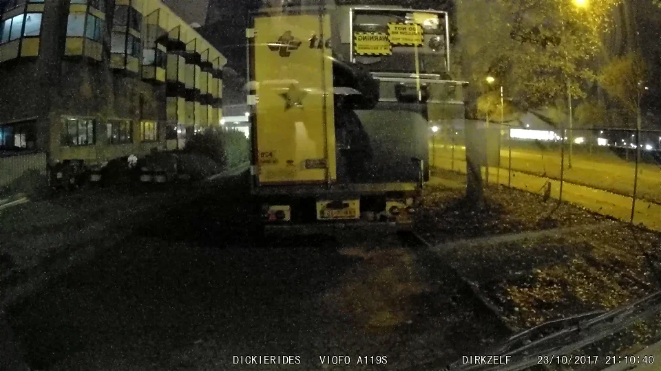 vlcsnap-2017-10-23-22h17m29s130.webp