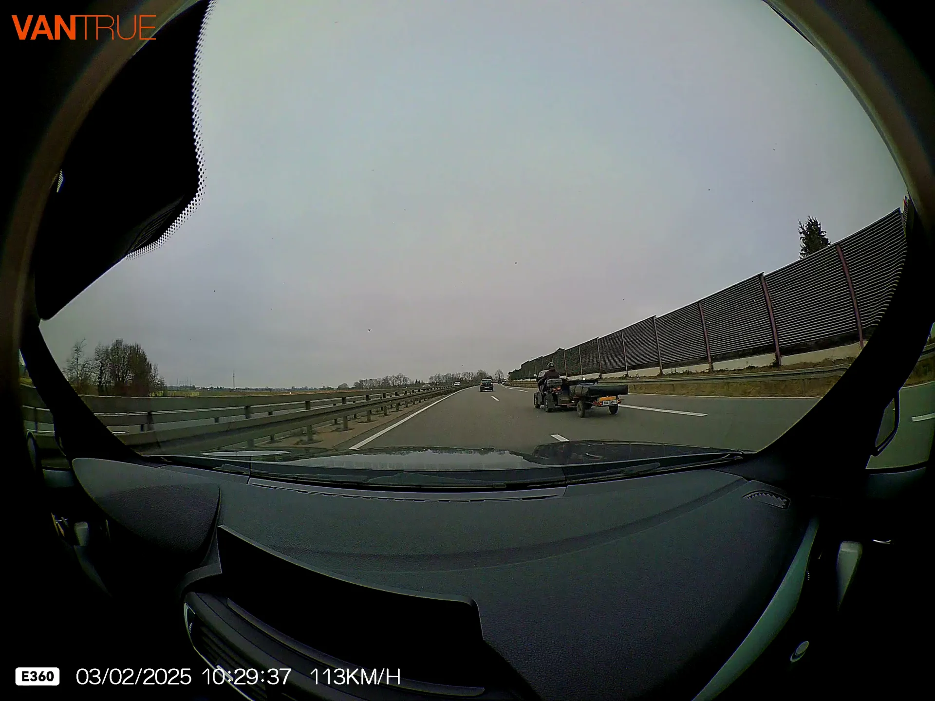 vlcsnap-2025-02-05-17h09m21s133.webp