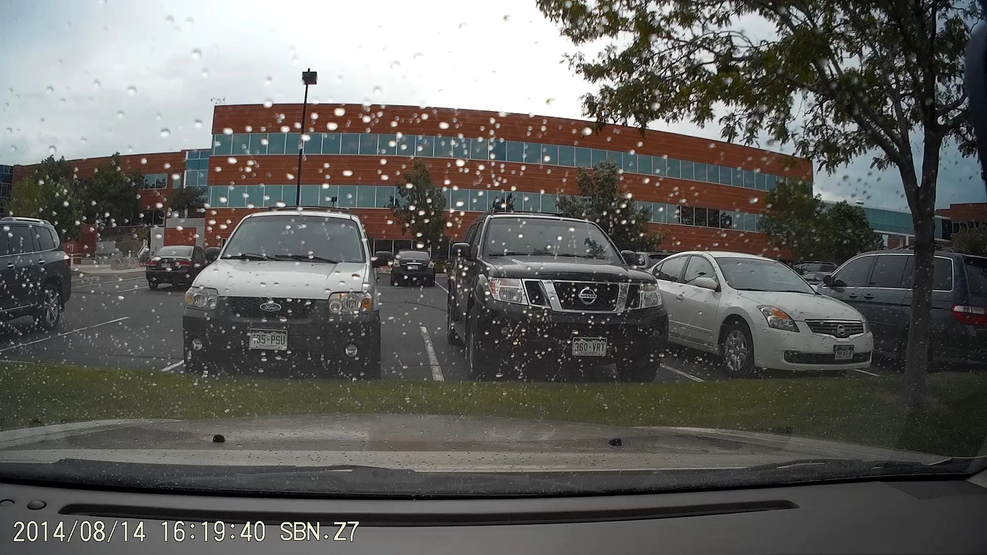 Z7-Frame 2014.08.14 16-19-39 (0-00-02.841).webp