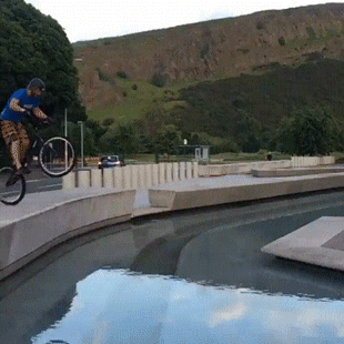 444d7111jw1f5bam21u2rg208m08mnpj.gif