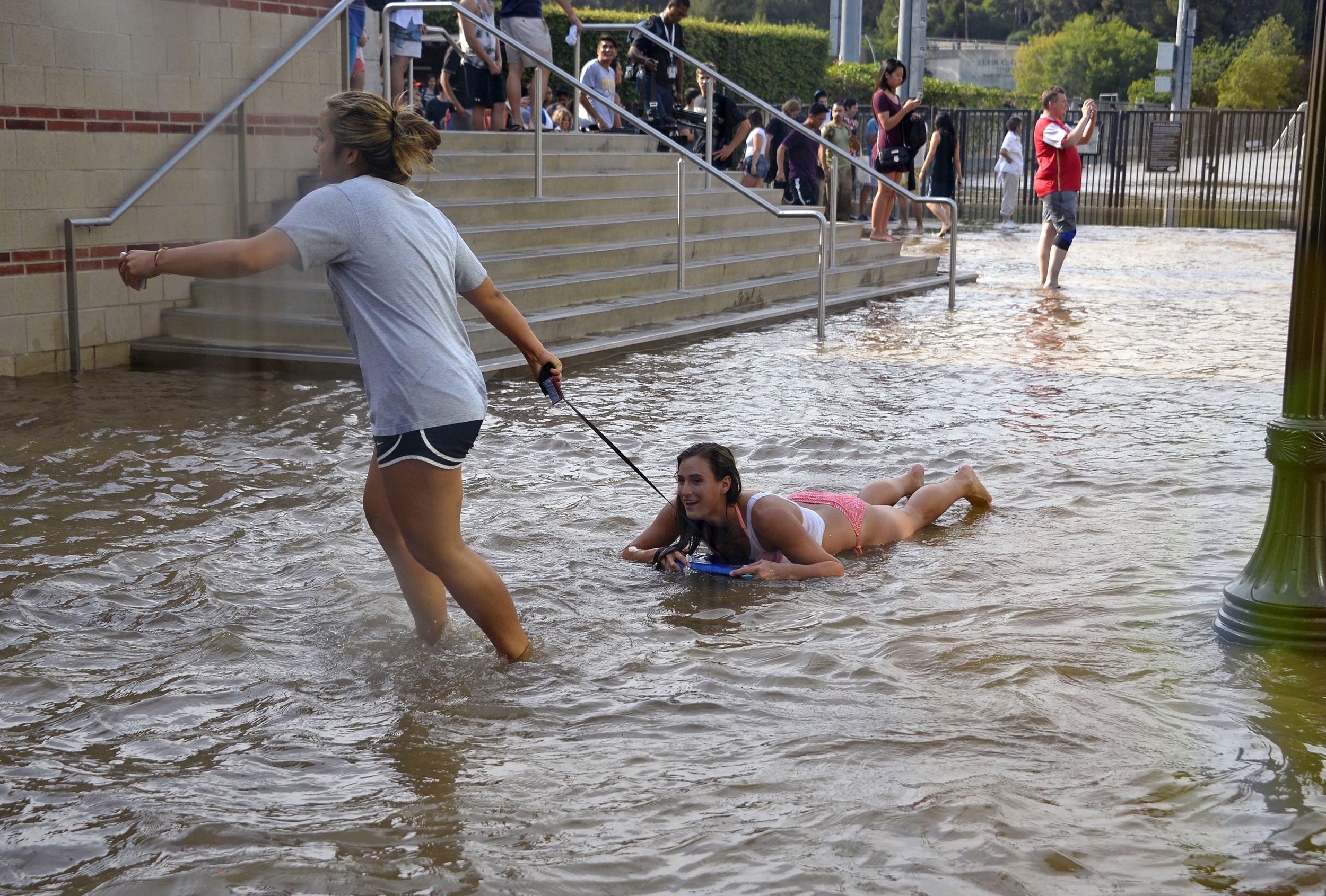 ss-140730-ucla-water-main-break-08.jpg