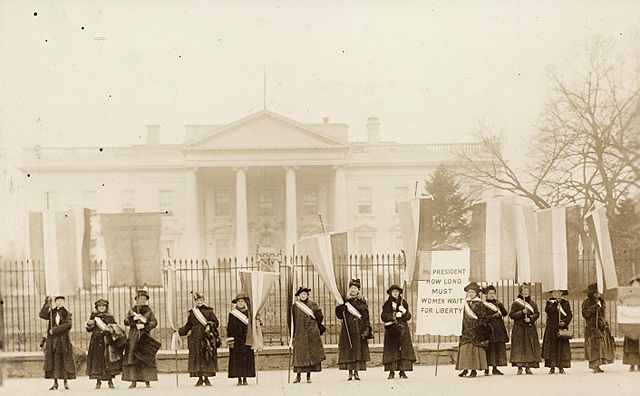 640px-National_Womens_Party_picketing_the_White_House.jpg