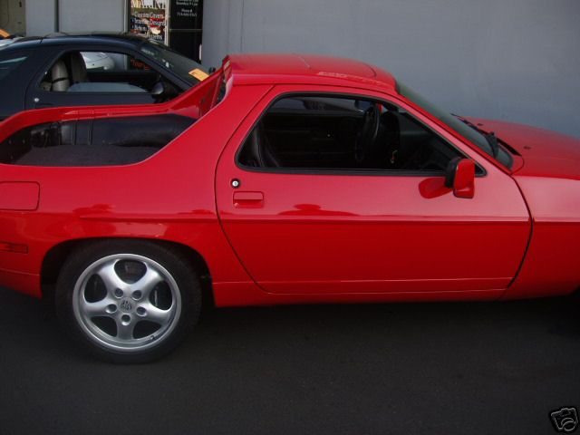 S0-Une-Porsche-928-S4-pick-up-a-vendre-sur-E-bay-61670.jpg