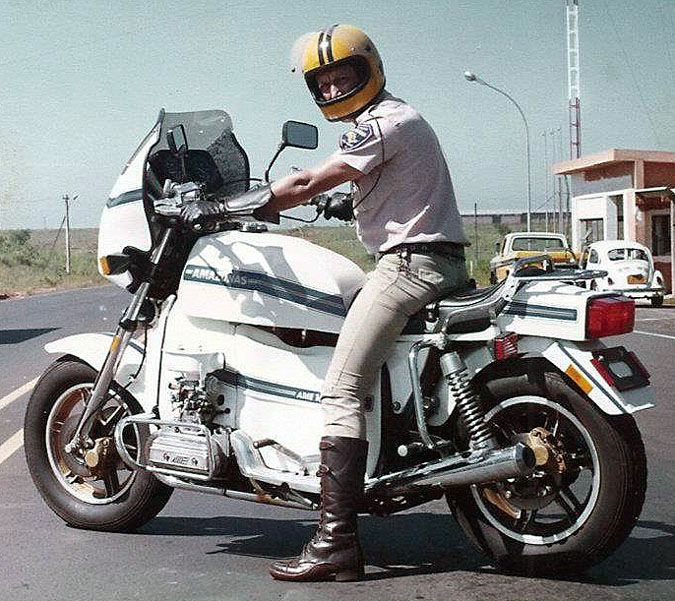Police+Amazonas+Motorcycle.jpg