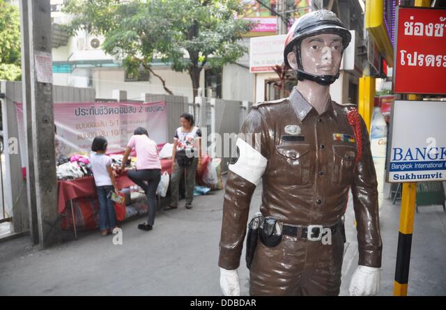 bangkok-thailand-fake-cop-mannequin-along-sukhumvit-road-in-order-ddbdar.jpg