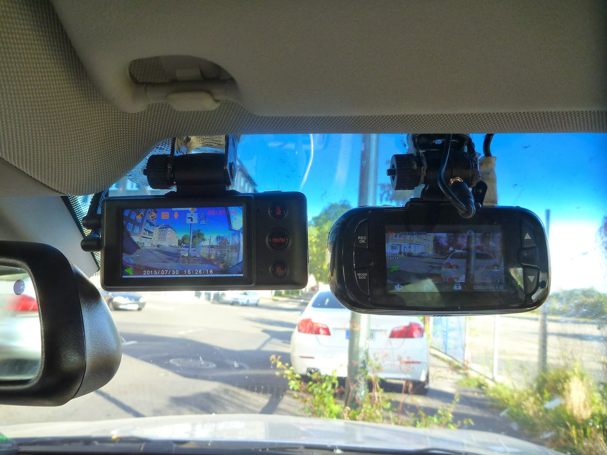 dash-cams-in-car.jpg
