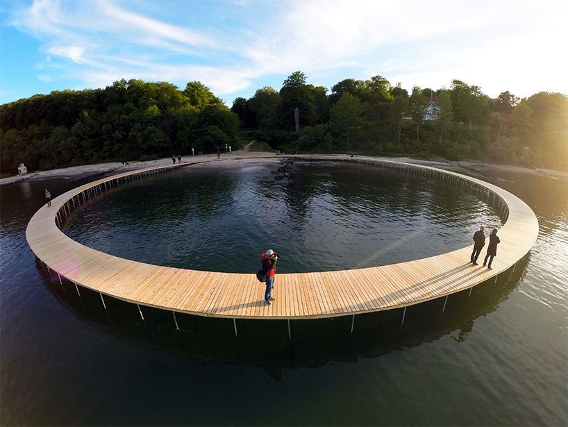 the-infinite-bridge-sculpture-by-the-sea-gjode-povlsgaard-arkitekter-designboom-04.jpg